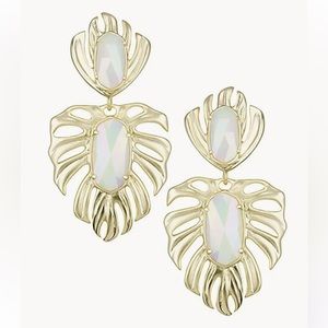 Kendra Scott Kirby Gold Statement Earrings in White Iridescent